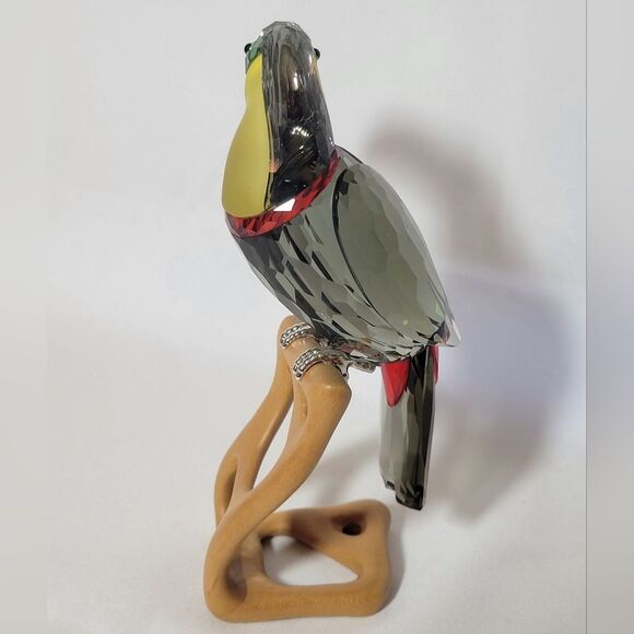 Swarovski Crystal Toucan Exotic Bird - Crystal Paradise Collection - Picture 6 of 11